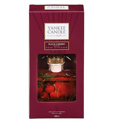 Yankee Reed Diffuser Black Cherry Review