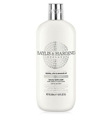 Baylis & Harding Jojoba, Silk & Almond Oil Indulgent Luxury Bath Soak Review