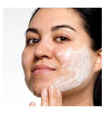 Clinique All About Clean™ Liquid Facial Soap - Mild Formula 200ml (4)