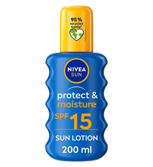 NIVEA SUN Protect & Moisture Suncream Spray SPF 15 200ml