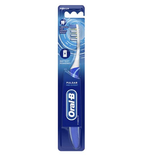 Oral-B Pulsar Pro-Expert 35 Medium Manual Toothbrush With Battery Power