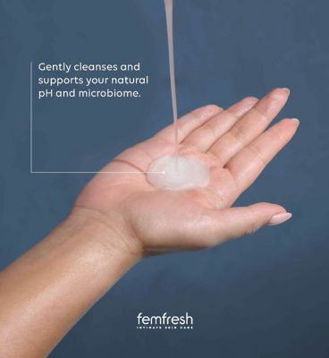 Femfresh Ultimate Care Soothing Wash 250ml (7)