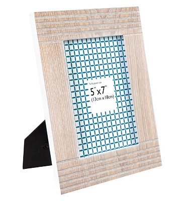 Image of Anker Lined Wooden Photo Frame - 7 x 5