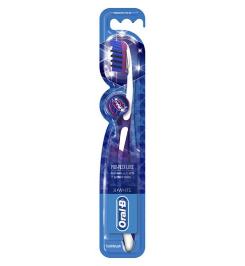 Oral-B Manual Toothbrush 3DWhite Luxe Pro Flex Medium