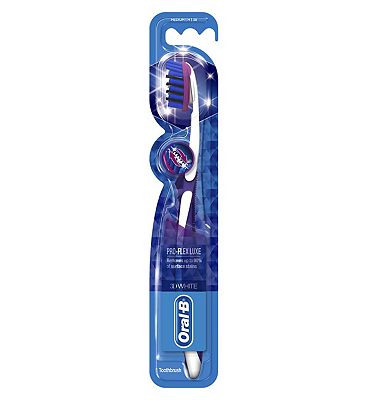 Oral-B Manual Toothbrush 3DWhite Luxe Pro Flex Medium