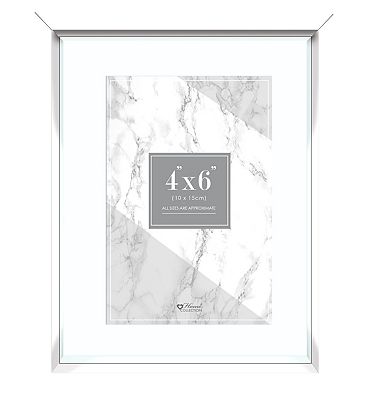 Image of Anker white edged floating photo frame 4x6