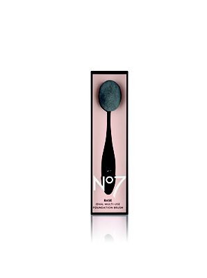 No7 Oval Foundation Brush