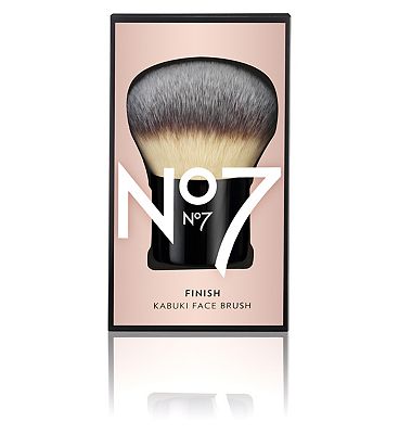 No7 Kabuki Face Brush