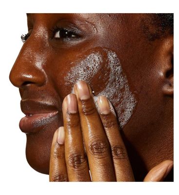 CeraVe SA Smoothing Cleanser with Salicylic Acid for Dry, Rough & Bumpy Skin 236ml (8)