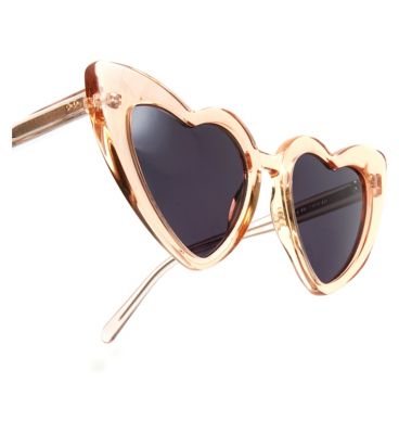 Catch London Queen image number 4