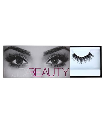 Huda Beauty Classic Lash - Samantha 07