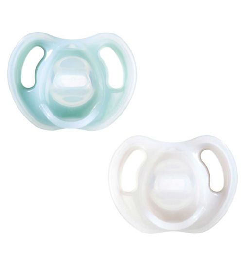 Tommee Tippee Ultra-Light Silicone Soother, 0-6m, Pack of 2