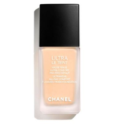 Chanel Ultra Le Teint Ultrawear All Day Comfort Flawless Finish Foundation Boots