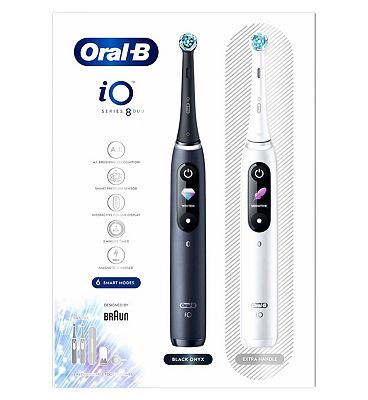 Oral-B iO8 Electric Toothbrush White Alabaster & Black Onyx Duo Pack