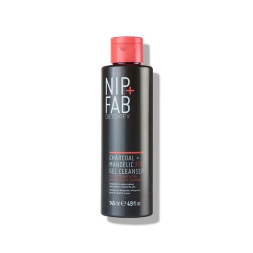 NIP+FAB Charcoal and Mandelic acid fix cleansing wash