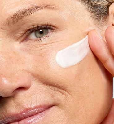 No7 Protect & Perfect Intense ADVANCED Day Cream SPF15 50ml (5)