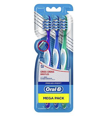 Oral-B Pro Expert Criss Cross Toothbrush 3s