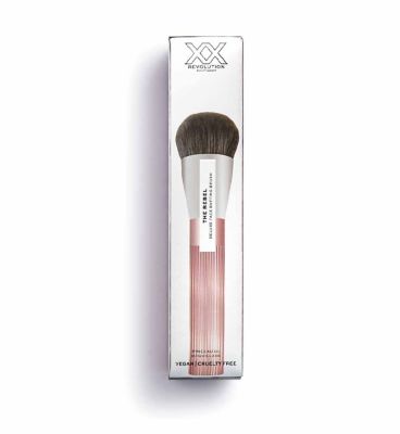 boots blusher brush