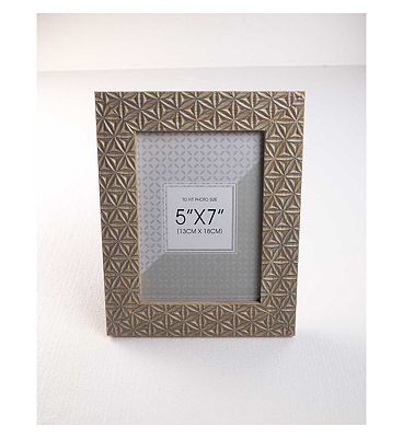 Light floral photo frame 7x5