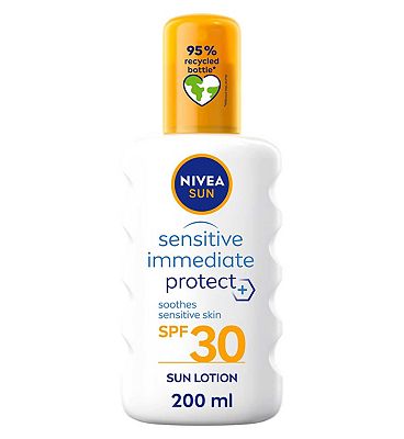NIVEA SUN Sensitive Immediate Protect Sun Cream Spray Soothing SPF 30 - 200ml