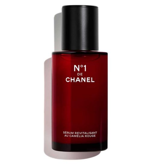 CHANEL N°1 DE CHANEL REVITALIZING SERUM PREVENTS AND CORRECTS THE APPEARANCE OF THE 5 SIGNS OF AGING BOTTLE 50ml