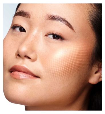 Liz Earle Cleanse & Glow™ Transforming Gel Cleanser 150ml (6)