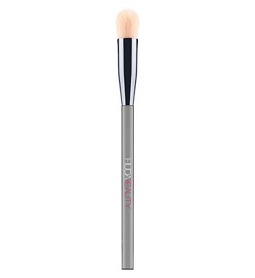 Huda Beauty Face   Conceal & Blend Complexion Brush