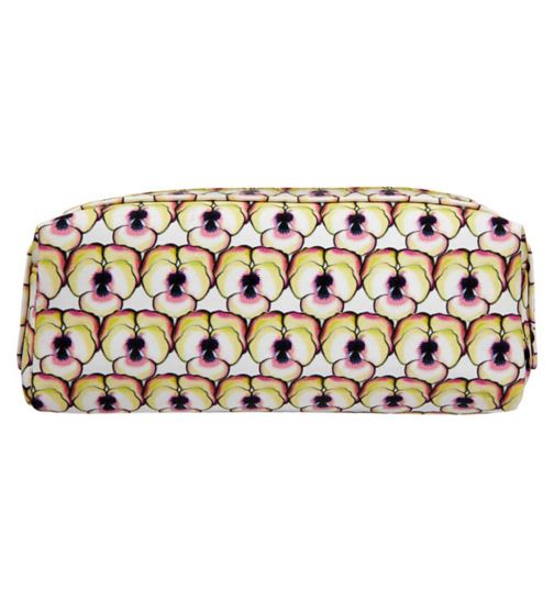 Giles Deacon for Bags of Ethics Brush Bag