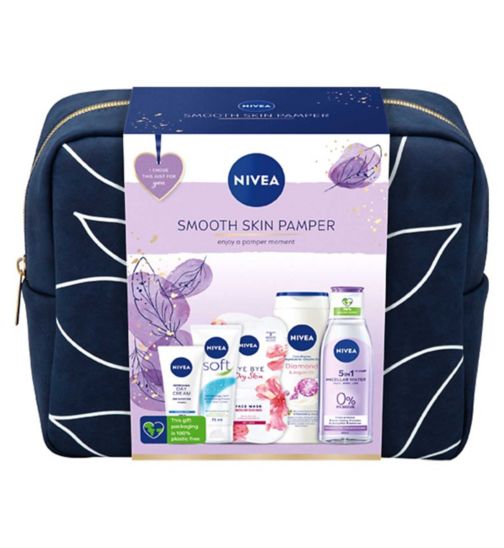 NIVEA Smooth Skin Pamper Gift Set