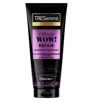 TRESemmé Intensive Feuchtigkeitspflege – Conditioner Für Trockenes Haar, 685 Ml, Mit Vitamin E