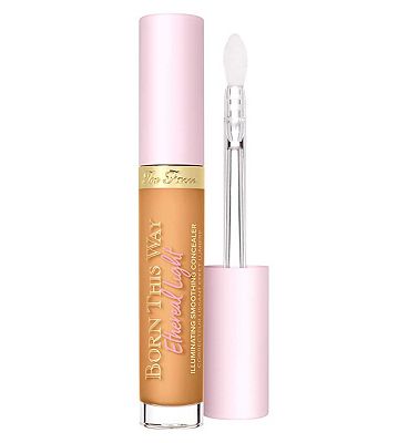 Too Faced Born This Way Illuminating Concealer Cafe Au Lait Cafe au Lait