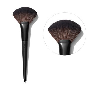 Image of Morphe V112 Fluffy Fan Powder Brush