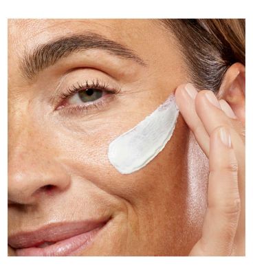 No7 Future Renew Day Cream SPF40 50ml (3)