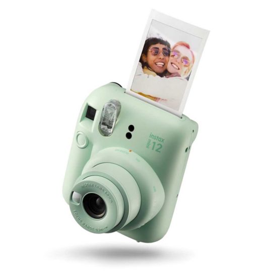 FUJIFILM instax mini 40 instant camera has a vintage look and selfie mode  option » Gadget Flow