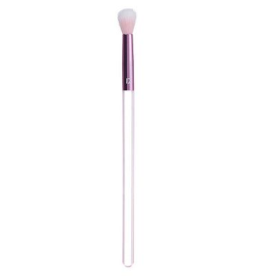 17. Tapered Eyeshadow Brush