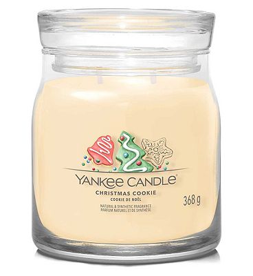 Yankee Candle Signature Medium Jar Scented Candle - Christmas Cookie - 368g  - Boots Ireland