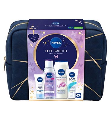 LADIES NIVEA TRAVEL TOILETRIES SET IDEAL HOLIDAY/BIRTHDAY GIFT 16 ITEMS