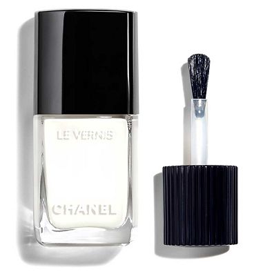 CHANEL La Base Protective And Smoothing Reviews 2023