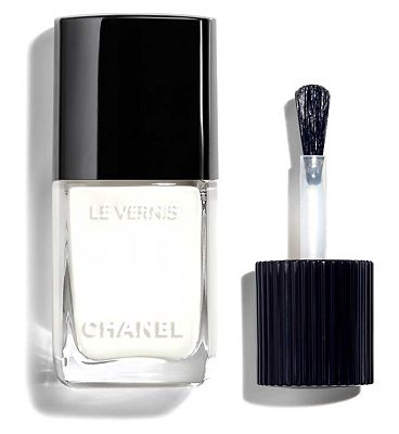 Chanel Le Vernis Colour Sorciere | TikTok CHANEL LE GEL COAT&LE