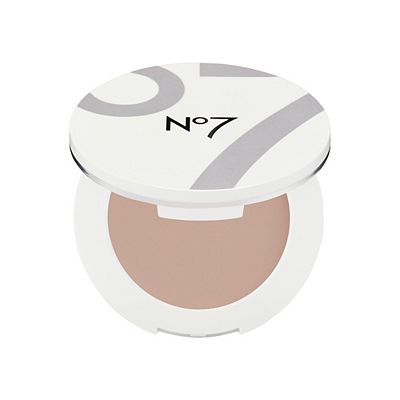 No7 Flawless Finishing Pressed Powder medium medium