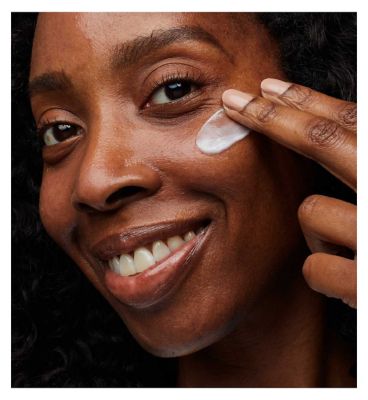 No7 HydraLuminous+ Night Gel 50ml (5)