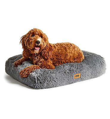 Snug Furry Friends Super Fluffy Dog Bed - Small/Medium