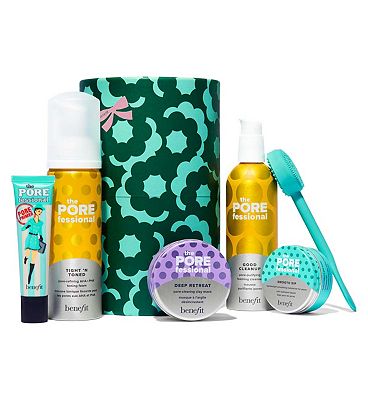 This Benefit star gift set gets you £85 worth of makeup products