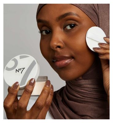No7 Flawless Finishing Loose Powder (3)