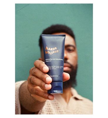 Aaron Wallace Exfoliating & Detoxifying Cleanser 100ml (2)
