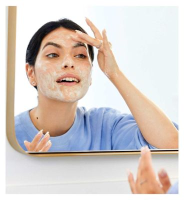 First Aid Beauty Sensitive Skin Starter Kit (9)