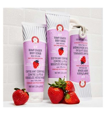 First Aid Beauty KP Bump Eraser Body Scrub 10% AHA - Fresh Strawberry 226g (28)