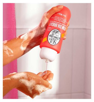 Sol de Janeiro Bom Dia Bright™ Clarifying AHA BHA Body Wash 385ml (4)