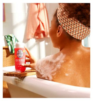 Sol de Janeiro Bom Dia Bright™ Clarifying AHA BHA Body Wash 90ml (6)
