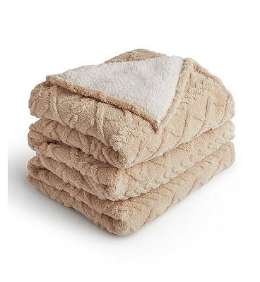 Silentnight Snugsie Super Cosy Giant Blanket - 180 x 240cm - Natural